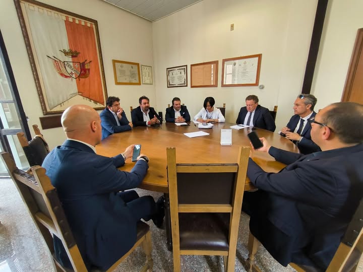 PALAZZO DELLA SANITA’. IL COMUNE: ARPA E PROVINCIA DISPOSTI ALLA DELOCALIZZAZIONE. SOLUZIONI ALTERNATIVE DISCUSSE PROSSIMA SETTIMANA. TRA I SITI PROBABILI, CAMPO BOARIO