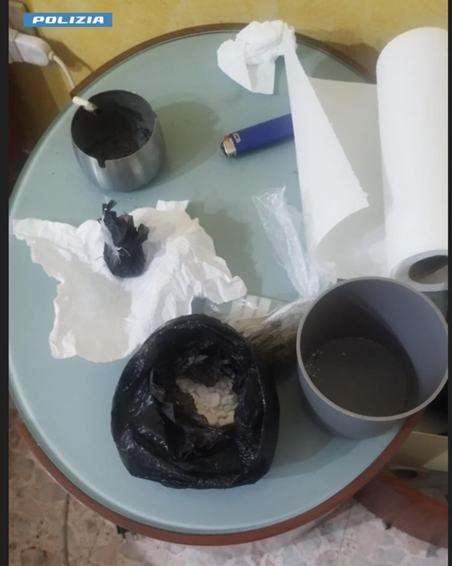 SPACCIAVA COCAINA E HASHISH IN CASA. ARRESTATO 29ENNE PESCARESE
