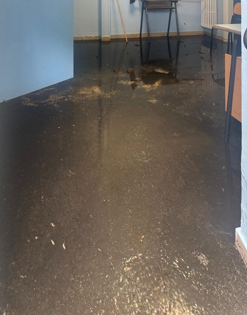 Allagamento e liquami alla Scuola San Berardo: disposta la chiusura per domani