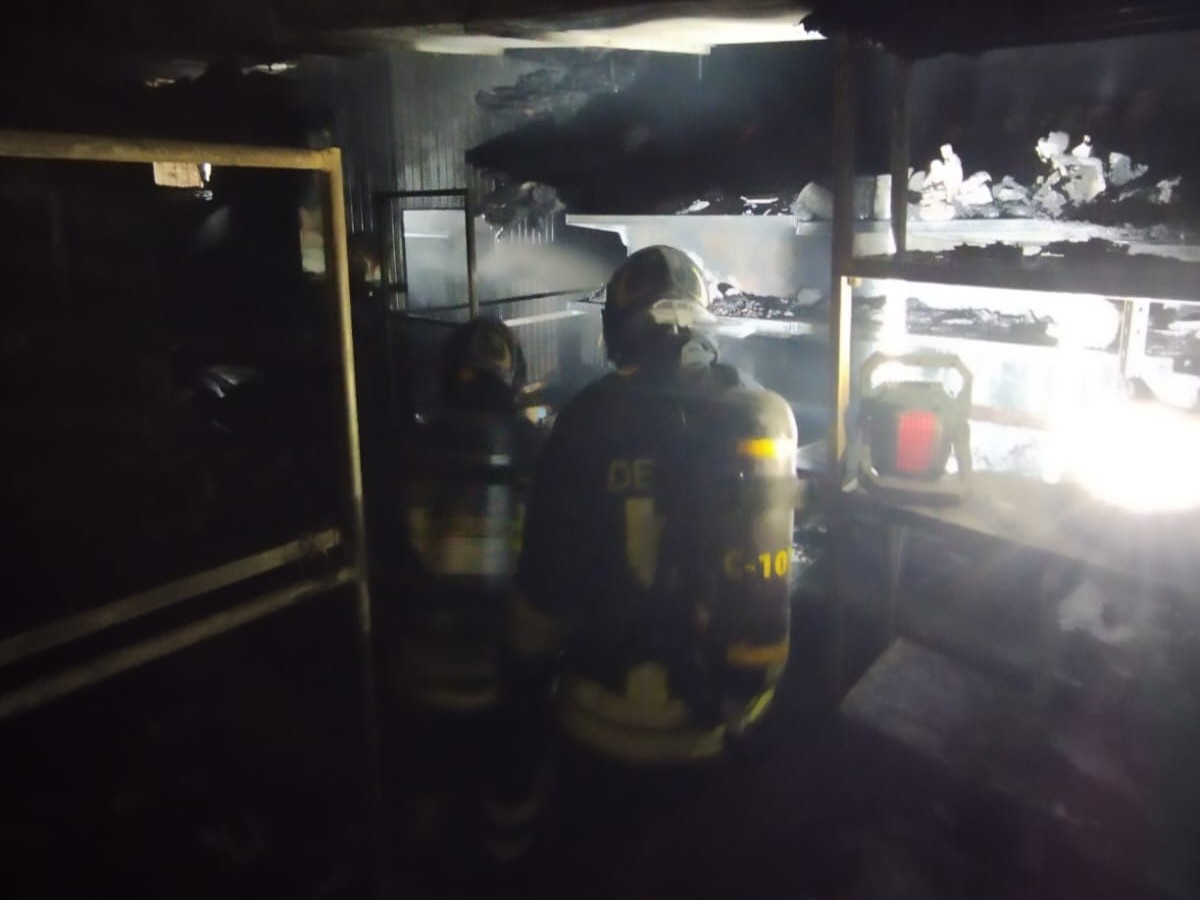 Va a fuoco negozio a Mosciano. Danni rilevanti. La proprietaria colta da Malore