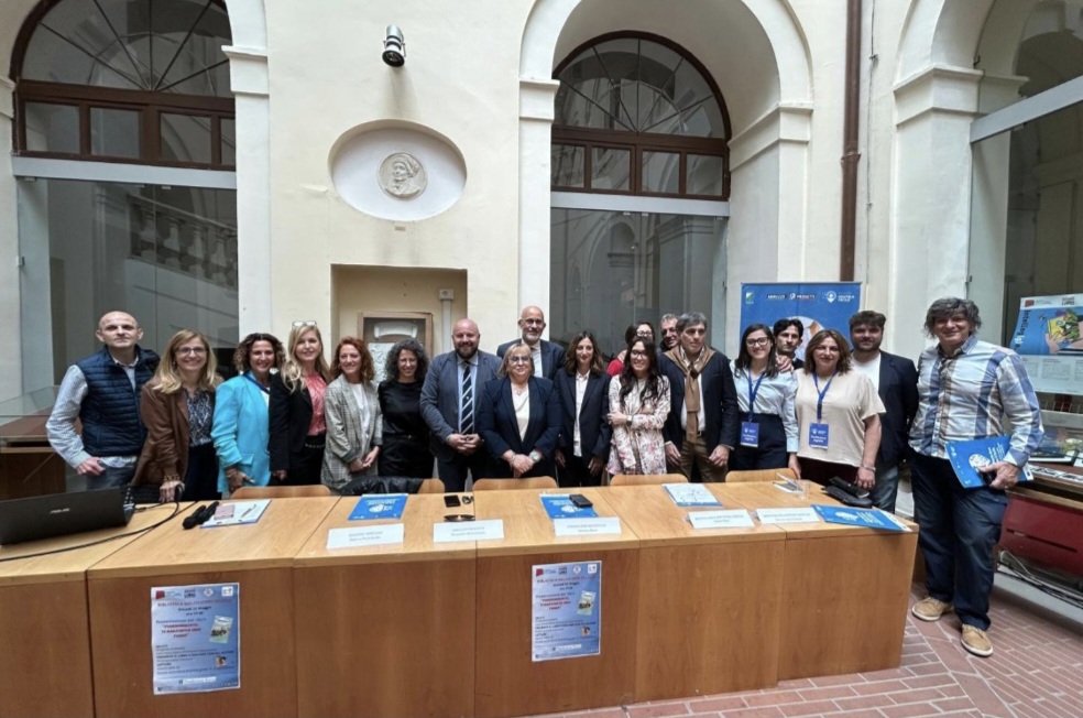 Il Tour “Punto Digitale Facile” si Conclude a Teramo, Rafforzando l’Inclusione Digitale in Abruzzo