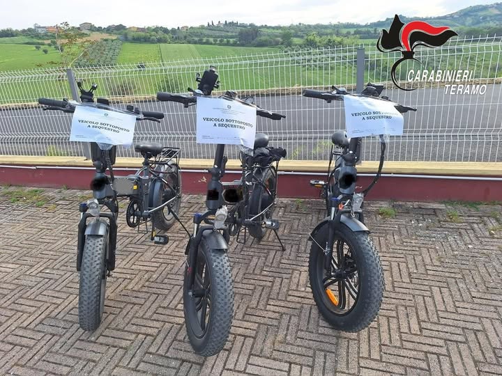 ANCORA E-BIKE COME SCOOTER. SEQUESTRI E MULTE DEI CARABINIERI