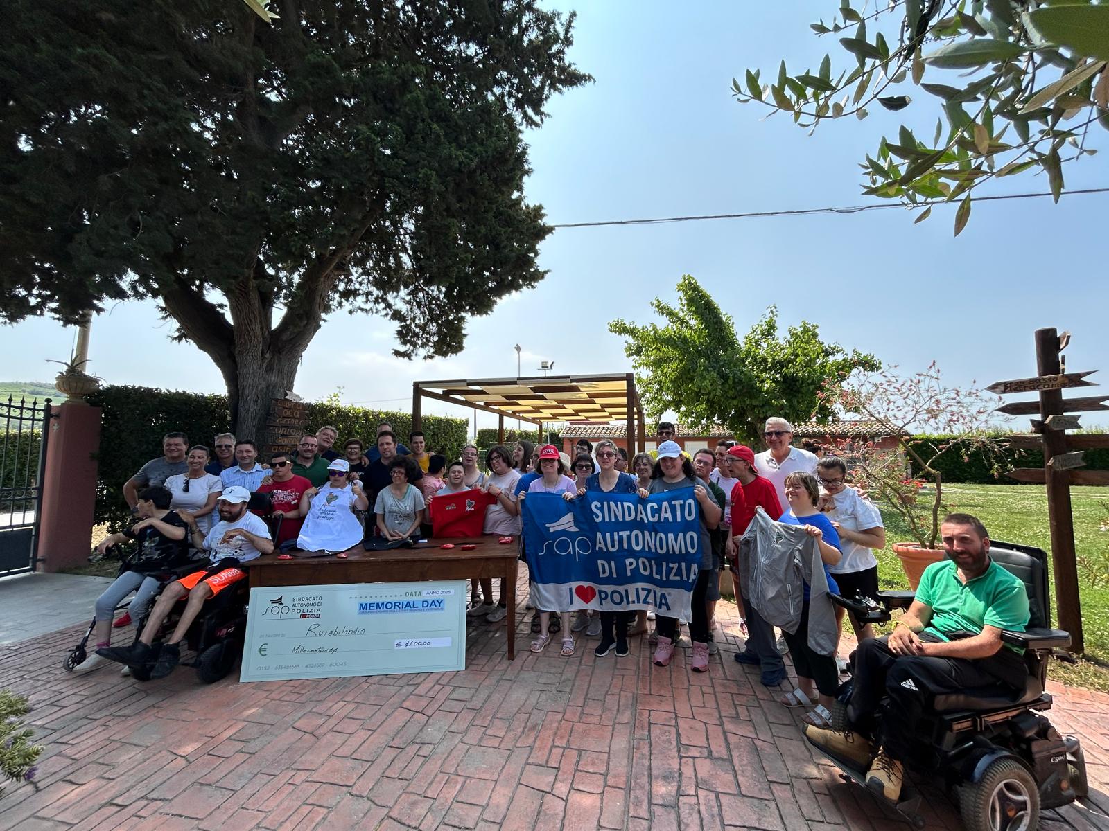Solidarietà in Campo: Il Padel Benefico del SAP Porta Nuove Divise a Rurabilandia