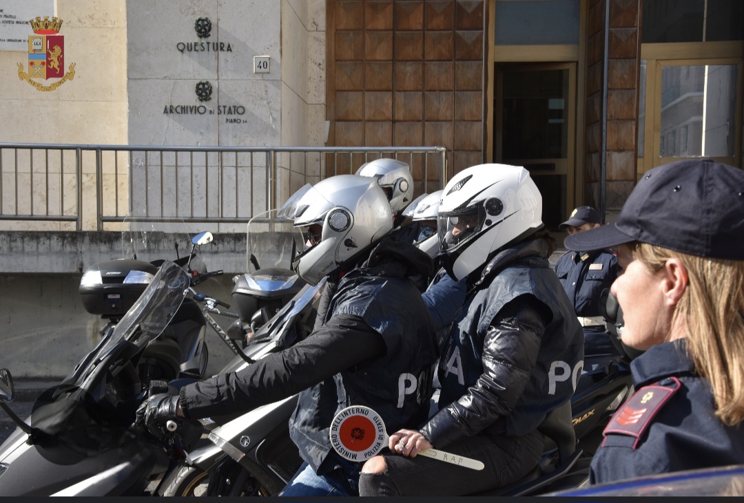 Dal mondo. Indagati gli agenti per la morte del rapinatore coinvolto nell’uccisione del carabiniere