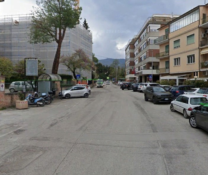 Sciame di api “assalta” la cabina Enel di Circonvallazione Ragusa