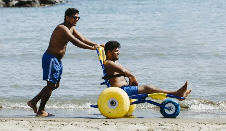 Roseto. Sedie Job per disabili gratuite agli Stabilimenti Balneari