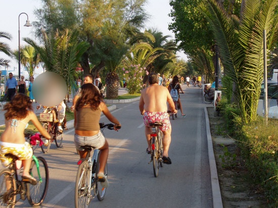 SICUREZZA STRADALE AD ALBA ADRIATICA: L’APPELLO DI FRATELLI D’ITALIA