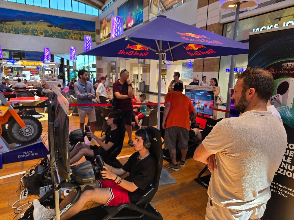 Gaming, Inclusione e Contrasto al Cyberbullismo: HGE eSports Chiude il Tour con un Evento al CC Gran Sasso