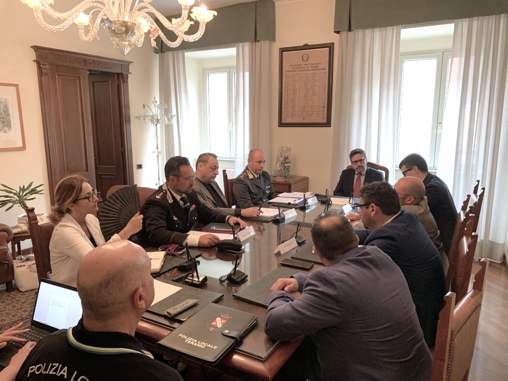 Tavolo Comitato per la Sicurezza a Teramo: Rafforzati i Controlli e la Videosorveglianza