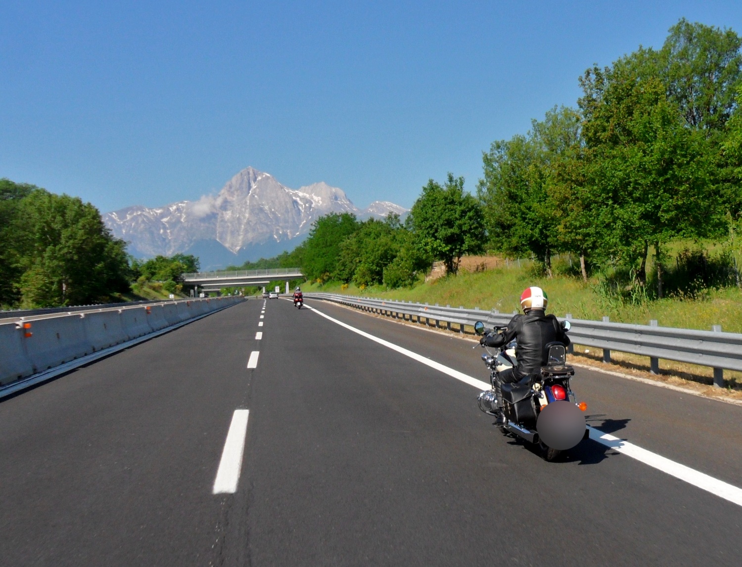 Pienone di turisti in Abruzzo nei Primi Cinque Mesi del 2025
