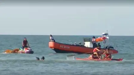 Indagata la baby sitter per omessa vigilanza sulla dodicenne di 12 anni annegata a Pescara