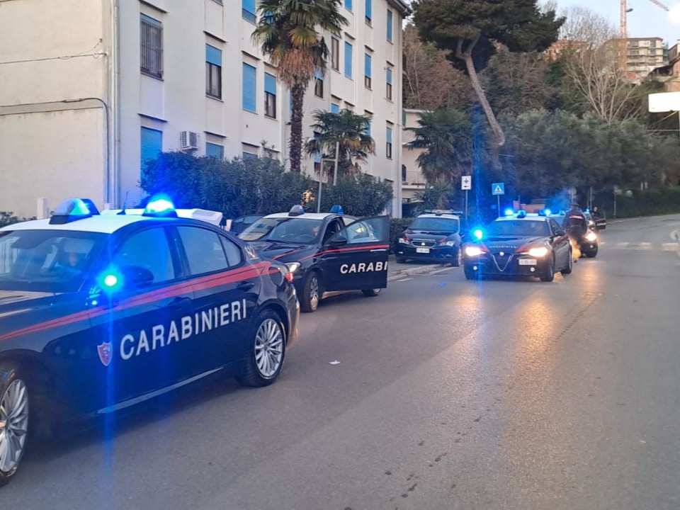 Mosciano S.A. e Bellante: Due arresti dei carabinieri