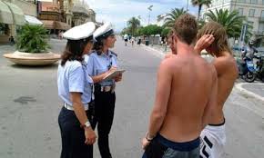 Giulianova: Costume solo in spiaggia. Multe fino a 500 euro