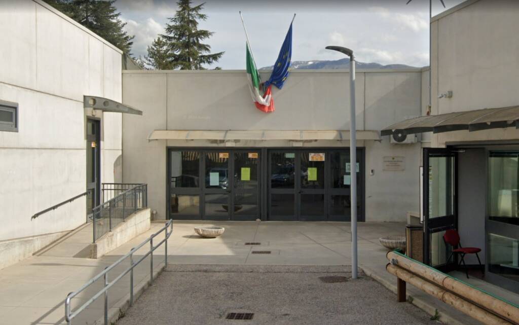 Aggredito agente al carcere minorile dell’Aquila, allarme dei sindacati