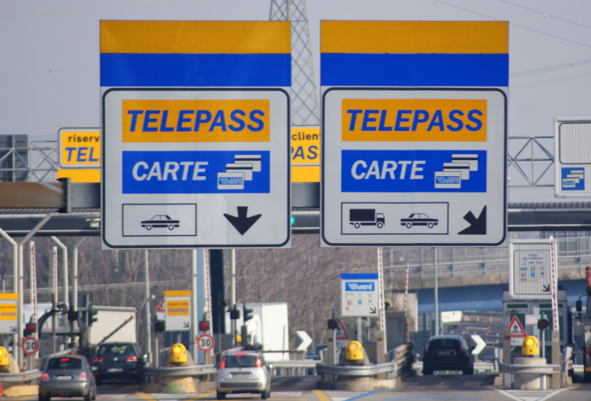 Autostrade, l’ART annuncia: “Pedaggi in calo da gennaio”