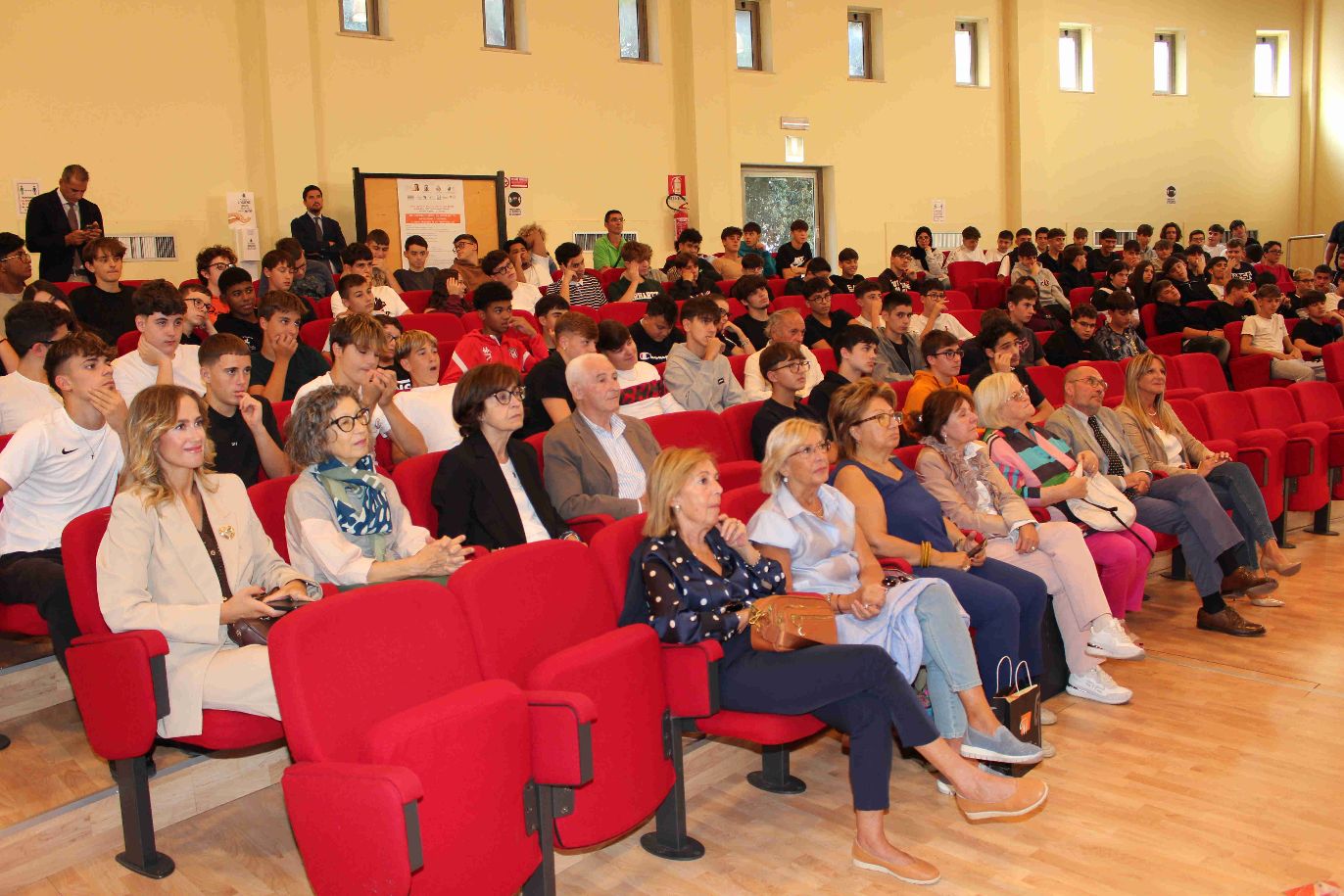 teramo: “LA COSTITUZIONE, BALUARDO DI LIBERTÀ E DEMOCRAZIA PER LE NUOVE GENERAZIONI”