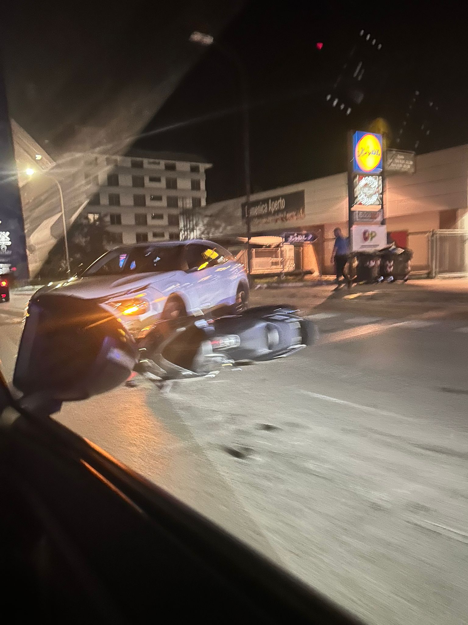 Incidente auto moto in via De Gasperi