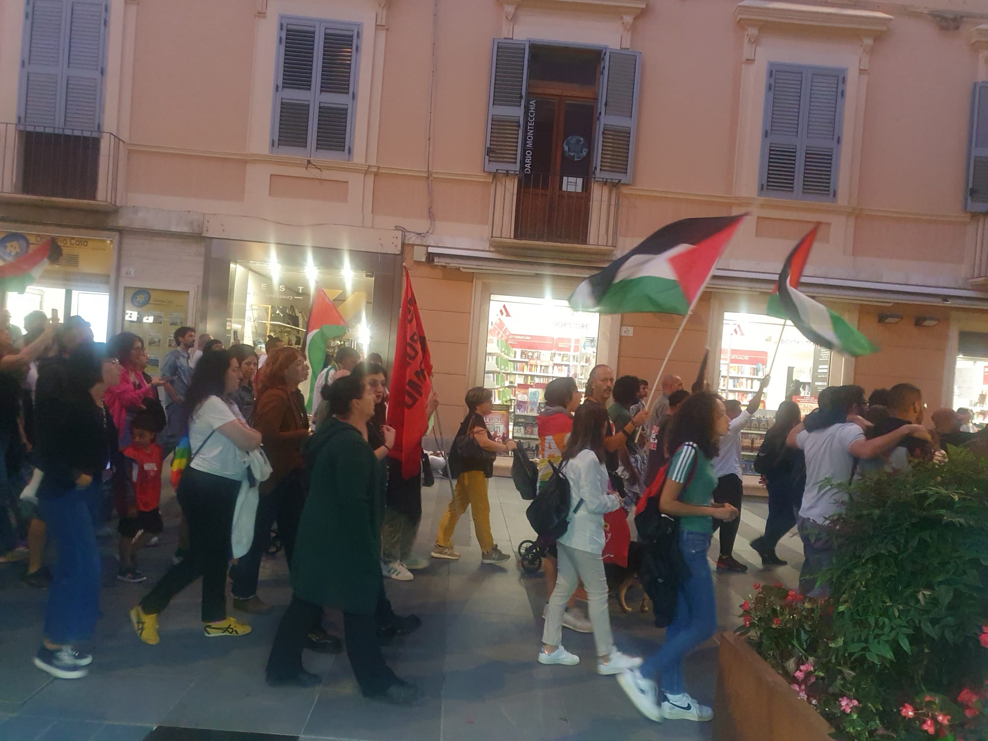 ProPal in corteo anche stasera a Teramo