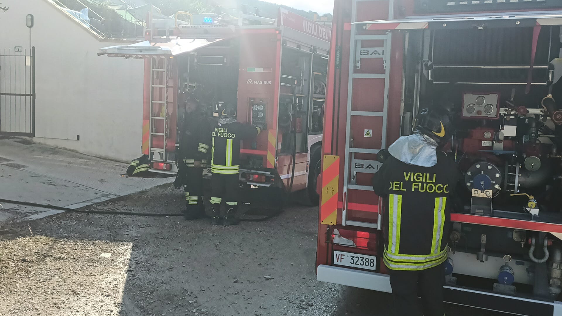 A fuoco autorimessa a Colonnella. Coinvolte alcune moto