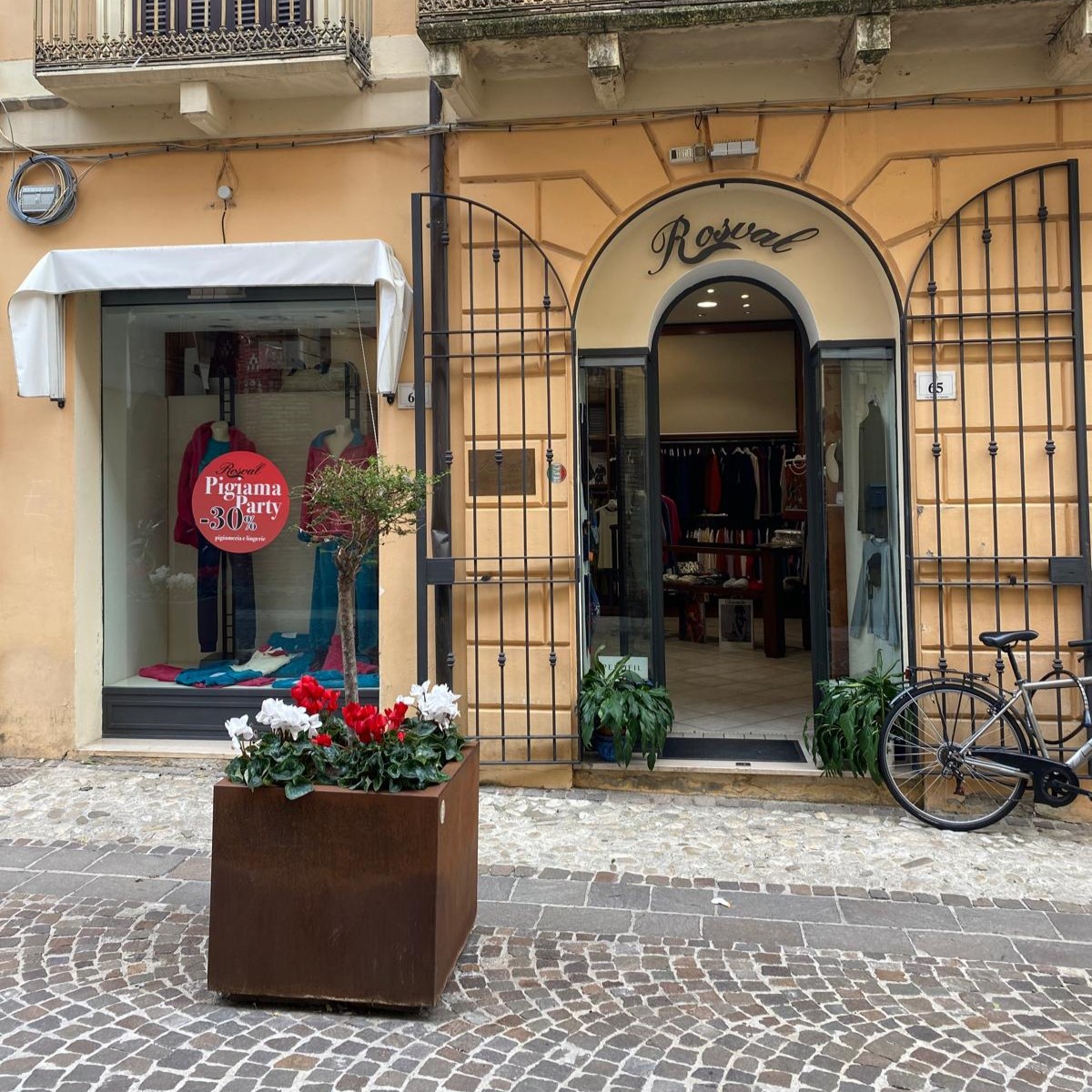 Chiude Rosval Shop. 45 anni al servizio dei teramani