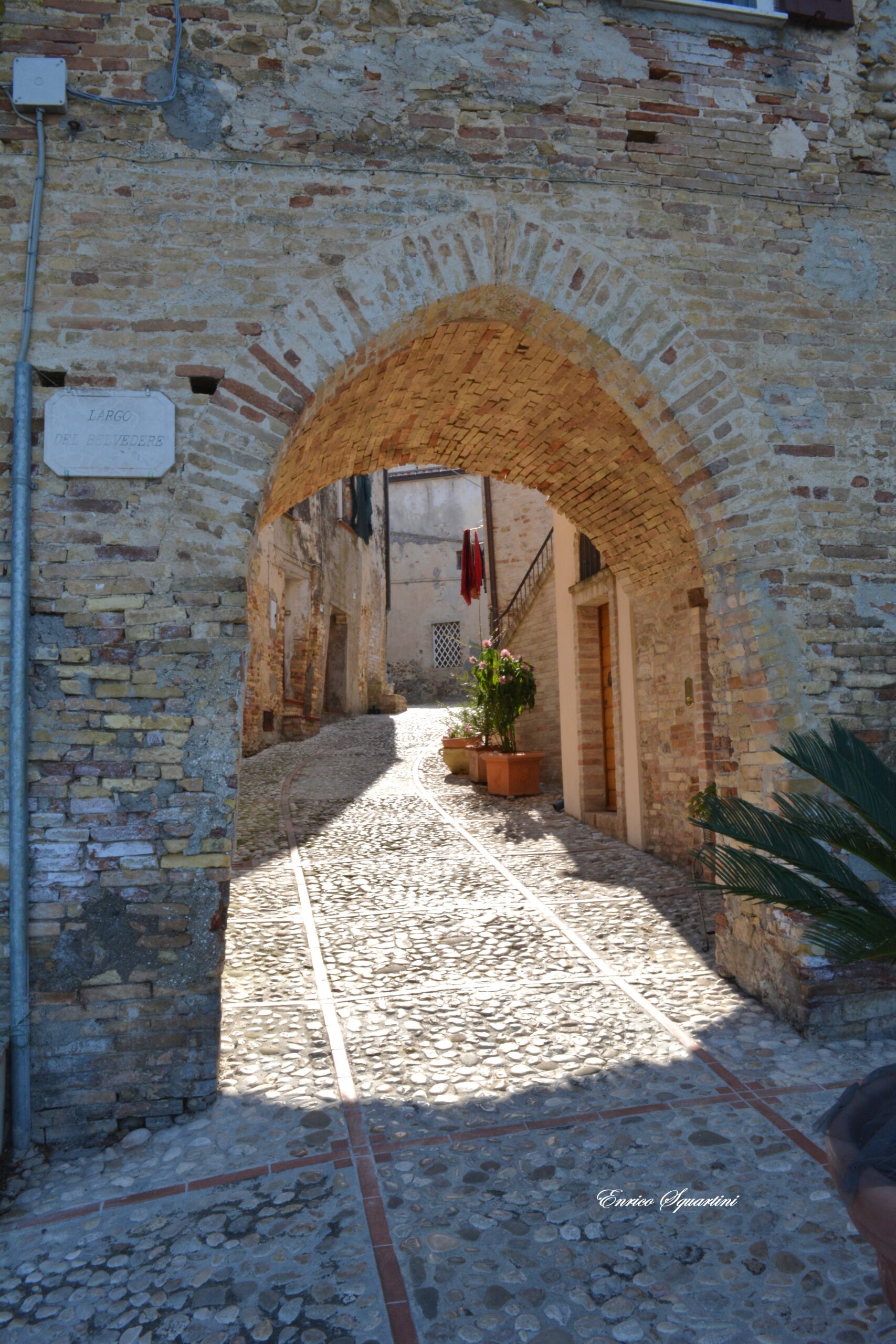 Nuova illuminazione a Montepagano: al via i lavori di riqualificazione per il borgo storico.