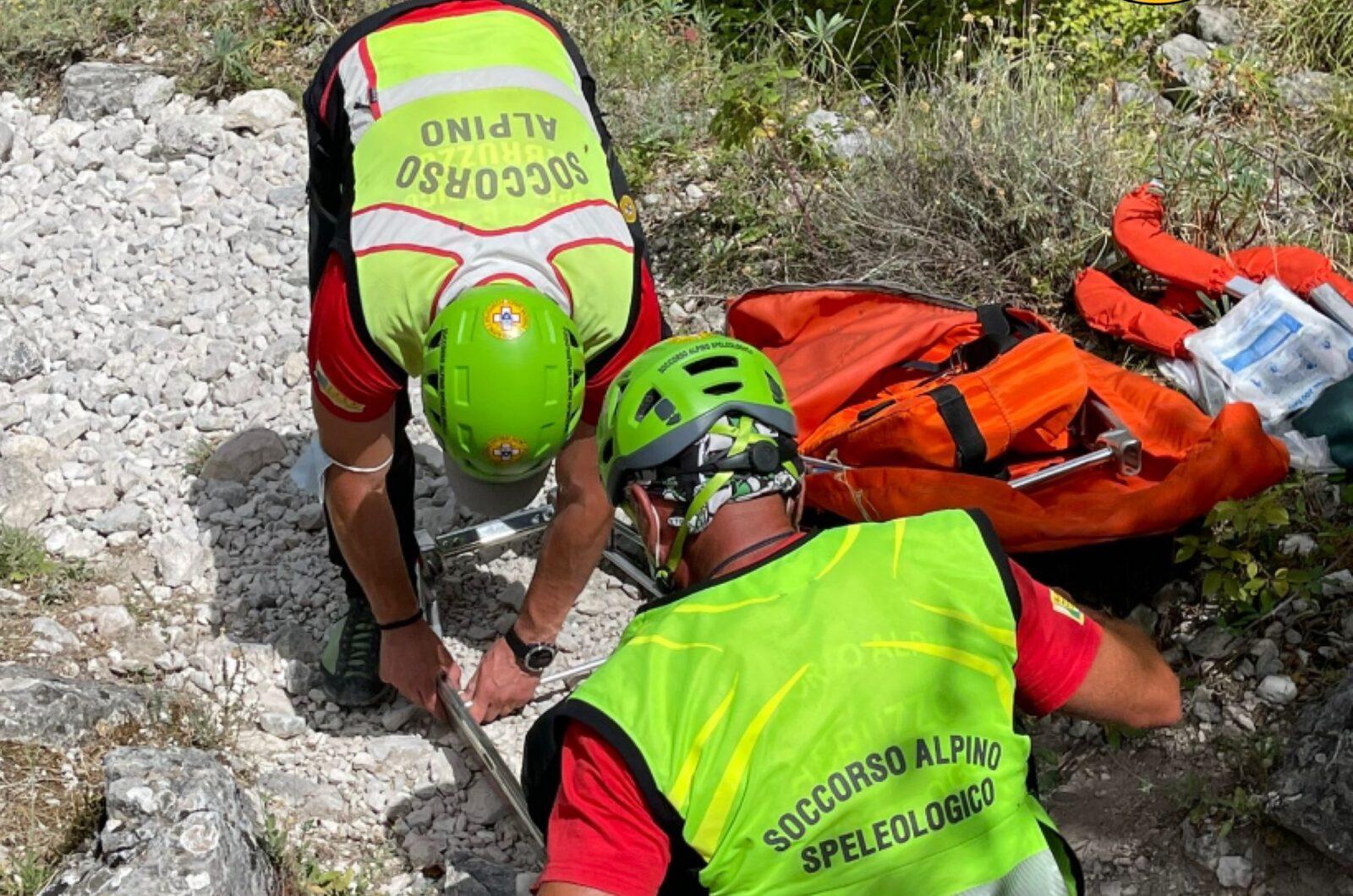 Salvi due escursionisti napoletani, recuperati in piena notte sul Monte Amaro