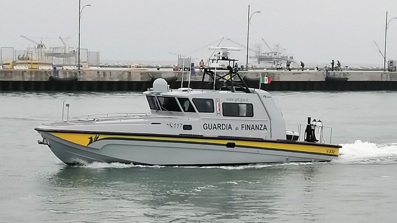 Pesca illegale a Montesilvano: sequestrato un quintale di vongole e attrezzatura. sanzionato il trasgressore
