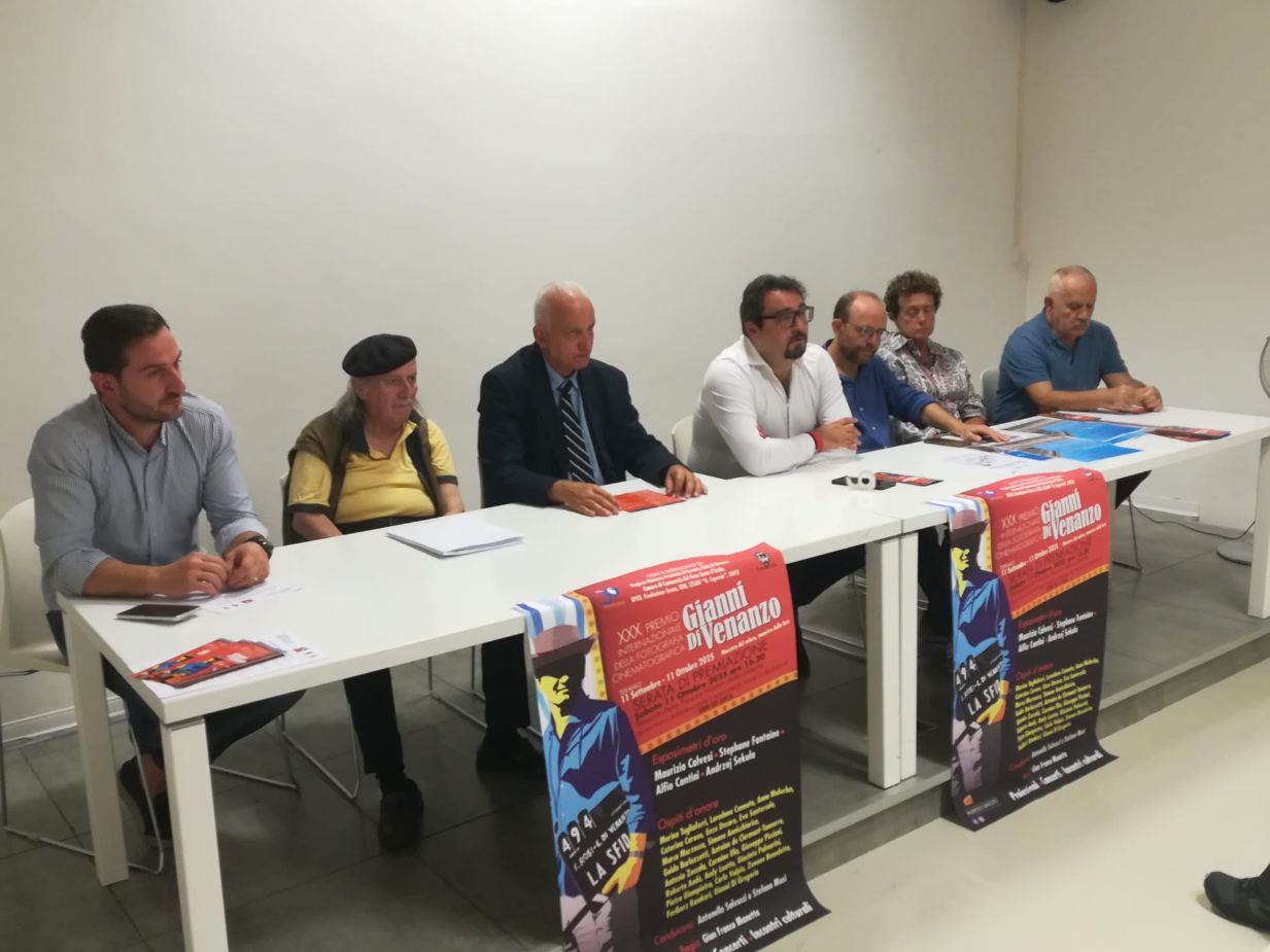 “Intitoliamo il cine-teatro comunale a Gianni Di Venanzo”. E’ la proposta che spunta dal Premio Di Venanzo, presentato stamani