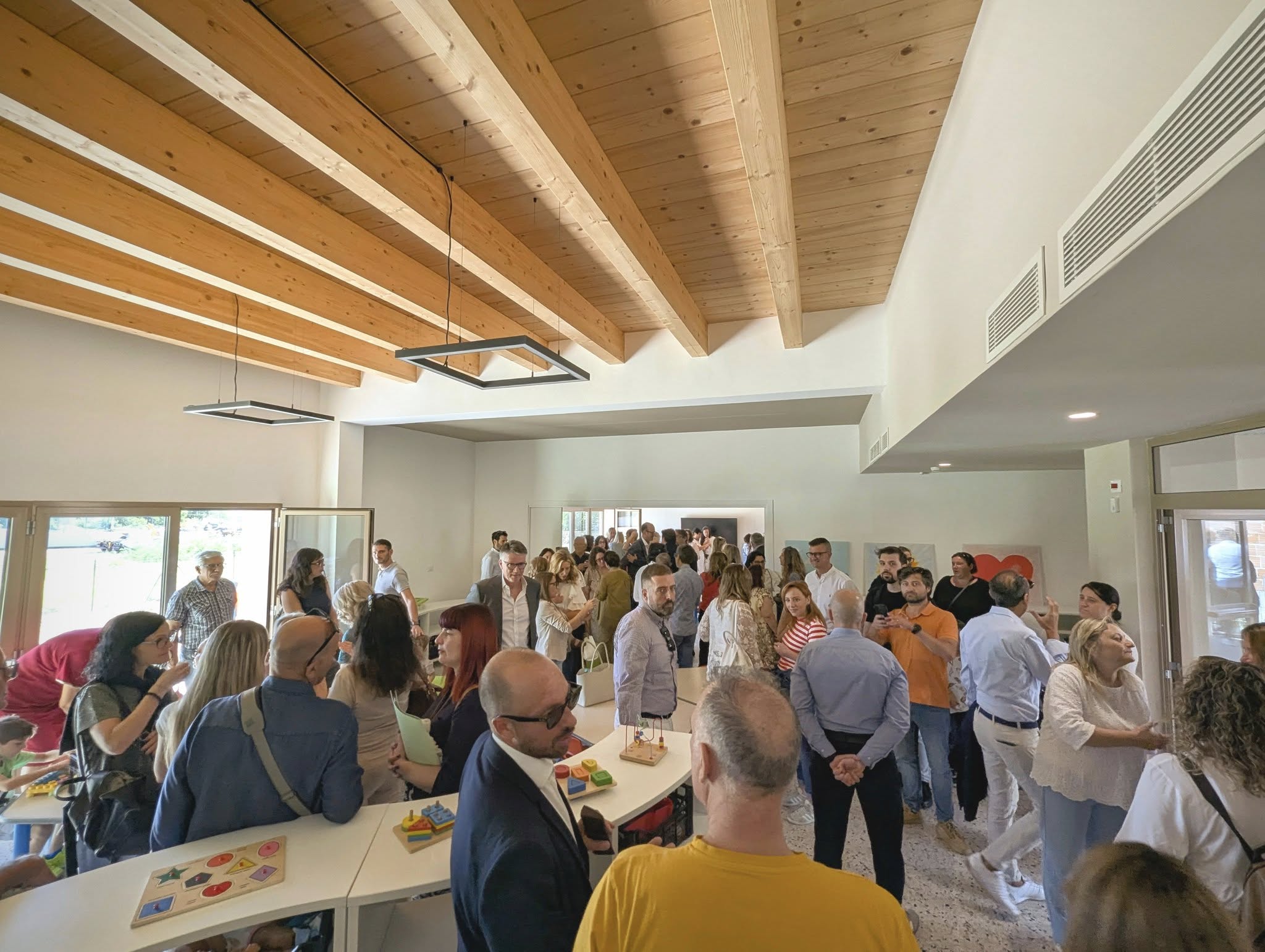 Villa Vomano, inaugurata la nuova scuola dell’infanzia