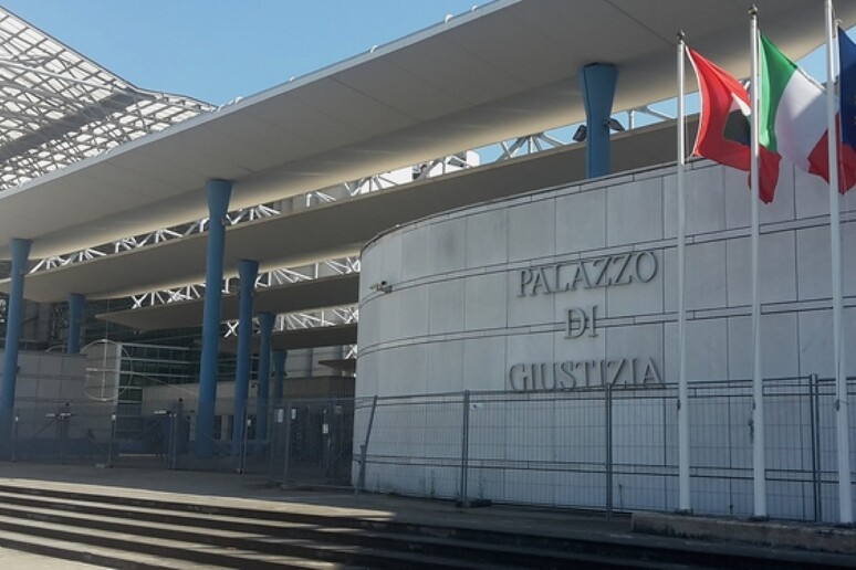 Pescara. Dipendente del Tribunale trovato senza vita all’interno dell’edificio