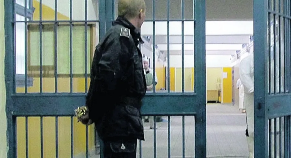 Aggredito e ferito Agente della Polizia Penitenziaria con un PC. La posizione del SAPPE