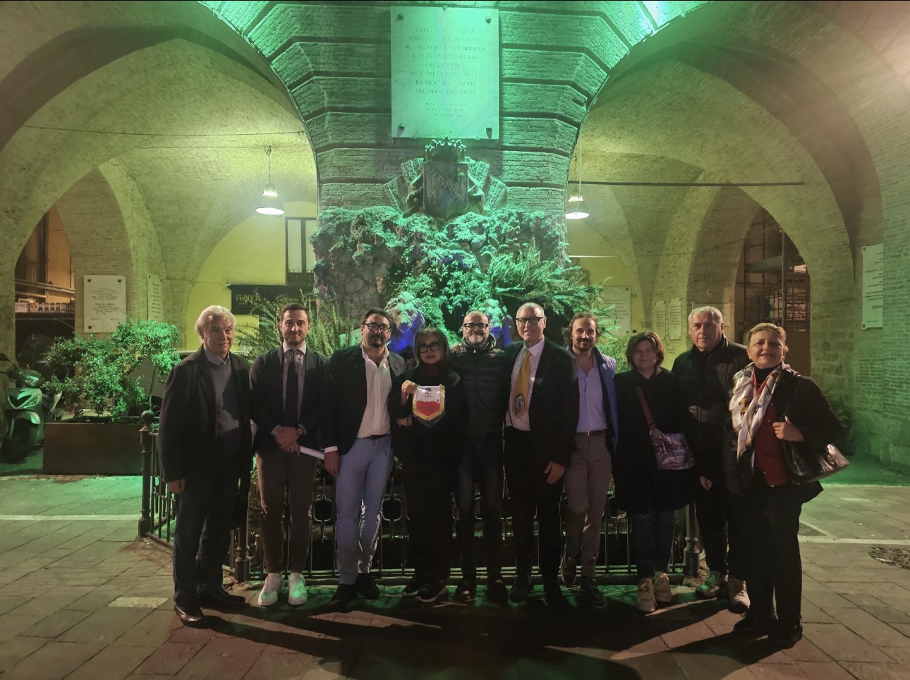 Il Lions Club Teramo illumina di verde la Fontana dei Due Leoni per la Giornata Mondiale della Salute Mentale