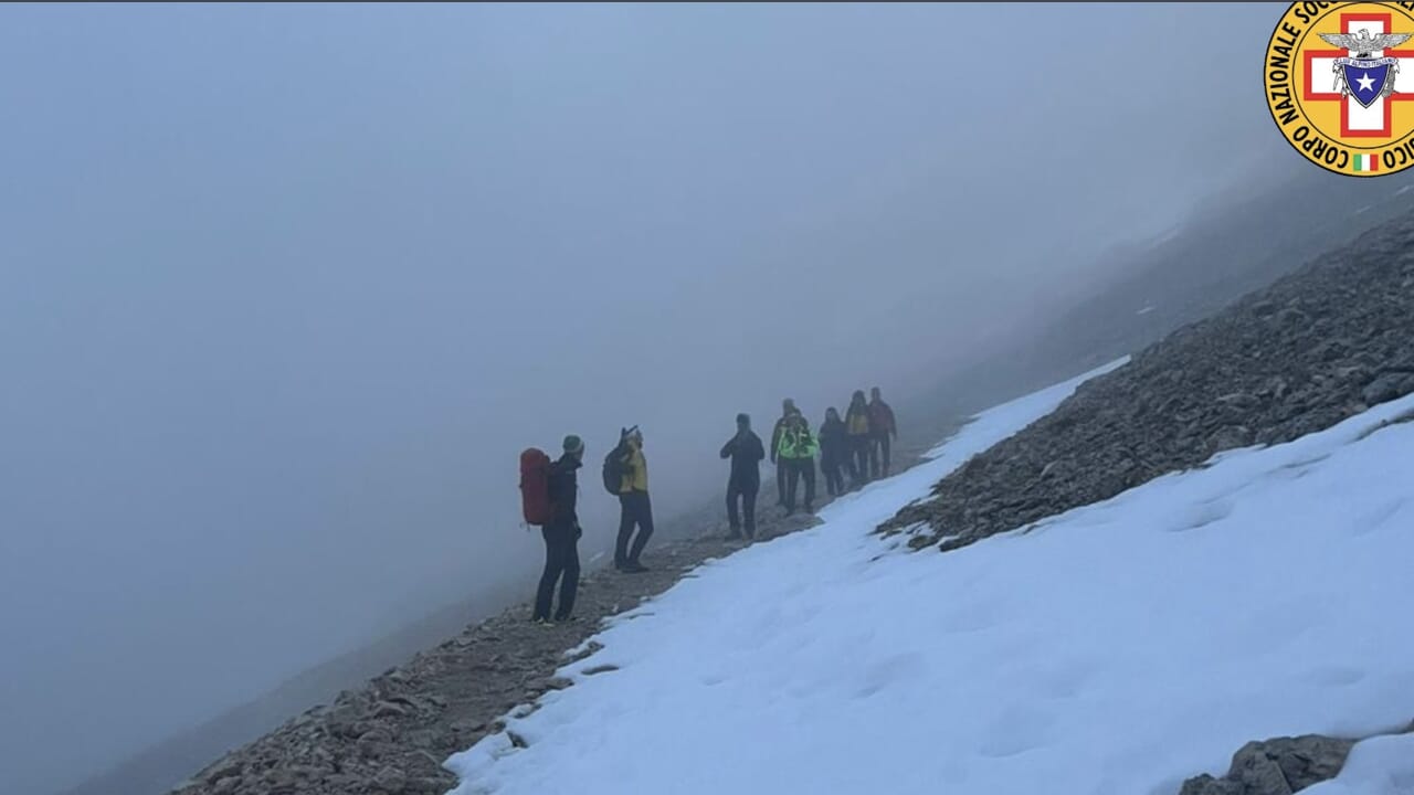 Dispersi sul Gran Sasso: soccorse due escursioniste bloccate. Individuate grazie alle foto inviate col cellulare