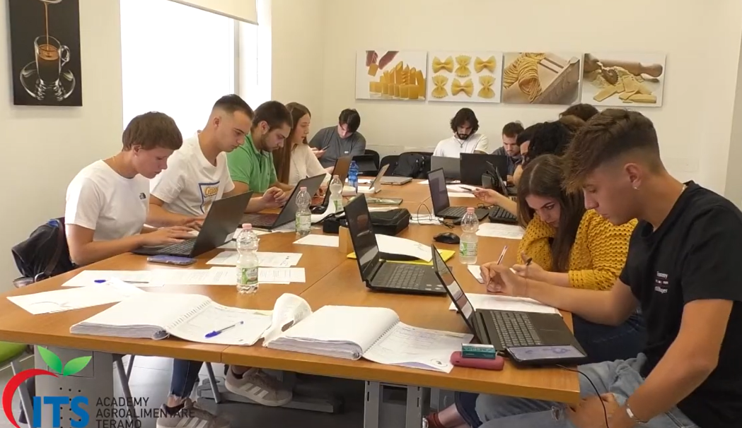 Corsi ITS Academy:”l’80% dei diplomati lavora entro un anno”. Incontro lunedì alla biblioteca Delfico