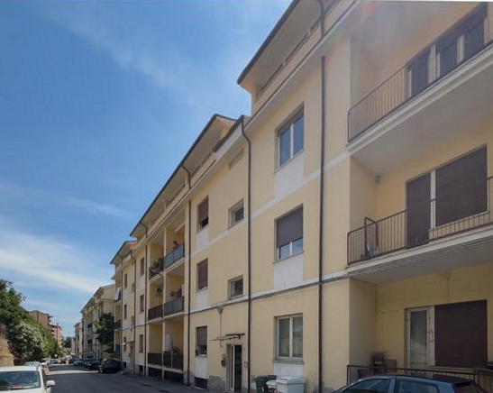 Palazzo ATER di via Arno: Comincia il percorso di rinascita. il presidente Grotta incontra gli inquilini per l’inizio dei lavori