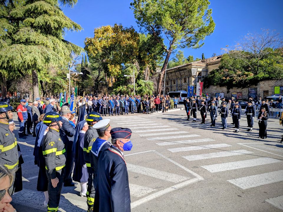 Anche a Teramo le celebrazioni della giornata delle Forze Armate