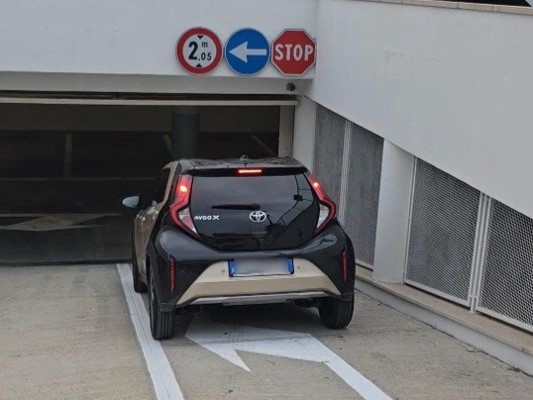 Roseto. Riaperto il parcheggio di piazza Primo Maggio, Abbattute le barriere architettoniche