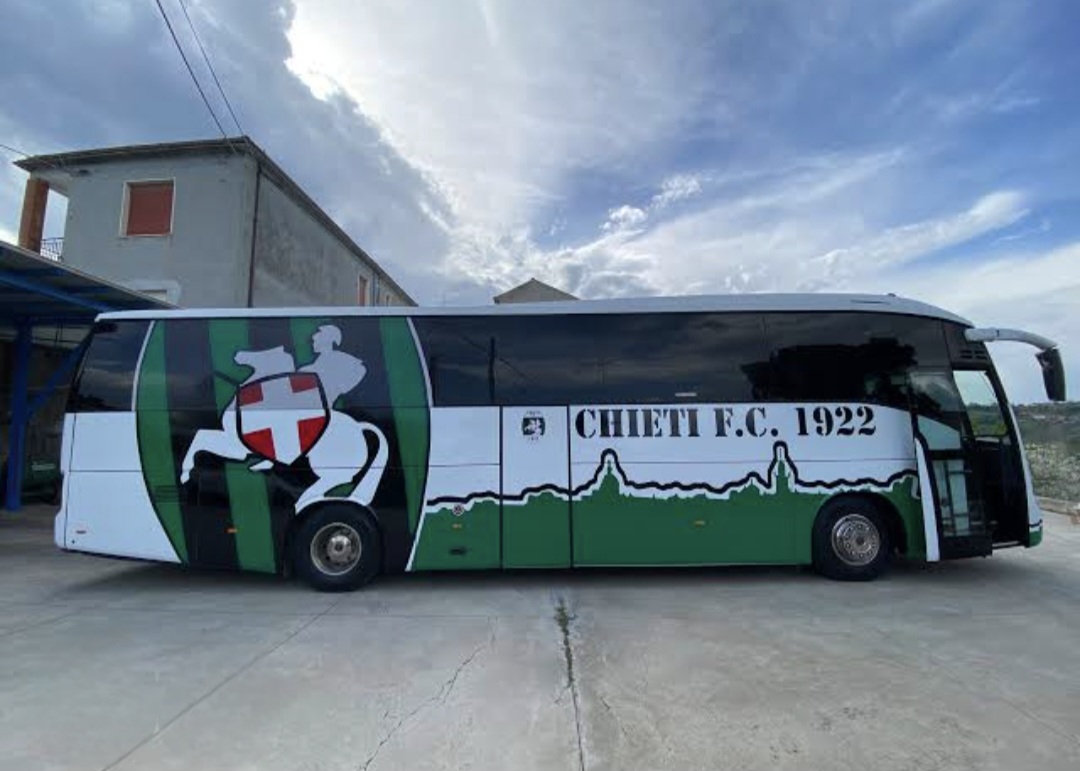 Assalto al bus del Chieti, quindici ultrà nel mirino