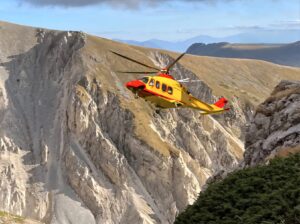 Infortunio sul Monte Cafornia: escursionista recuperato dall’elisoccorso e ricoverato all’Aquila