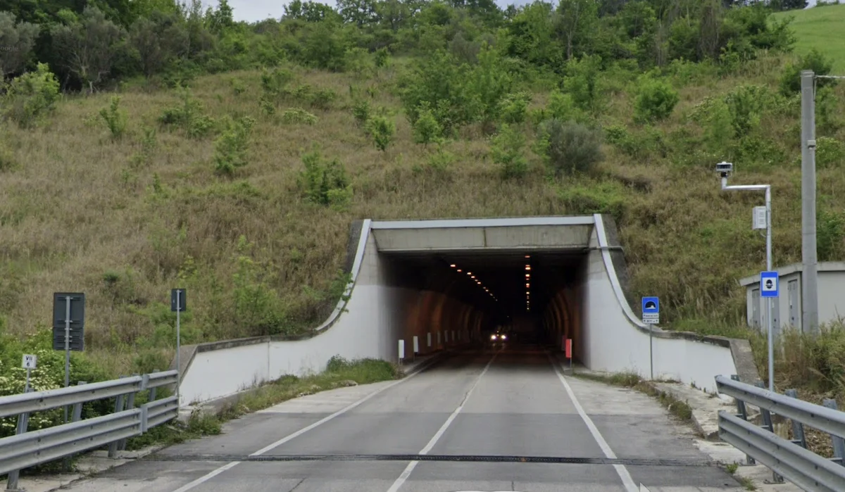 Chiusa per una notte la galleria di Piancarani, per lavori