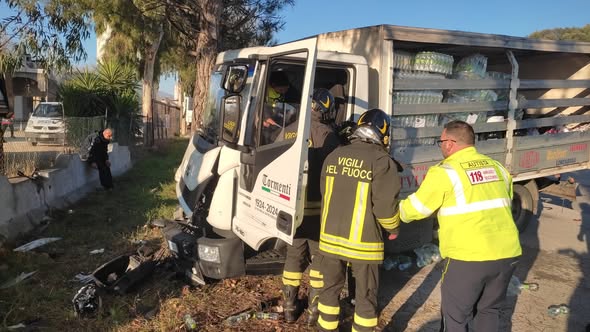 Incidente sulla SP8 Bonifica del Salinello: tre feriti e traffico in tilt a Tortoreto