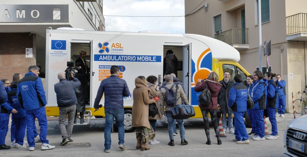 ASL. Screening oncologici a Teramo con il Camper della Regione