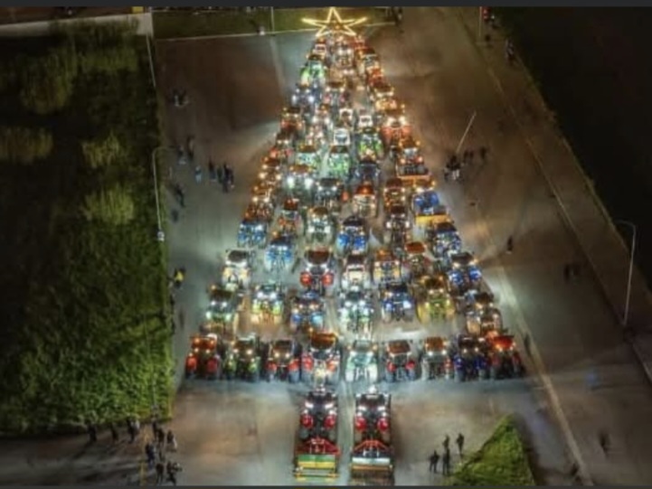 Tortoreto, 100 trattori si illuminano per l’Agrialbero 2025: torna l’evento simbolo del mondo agricolo