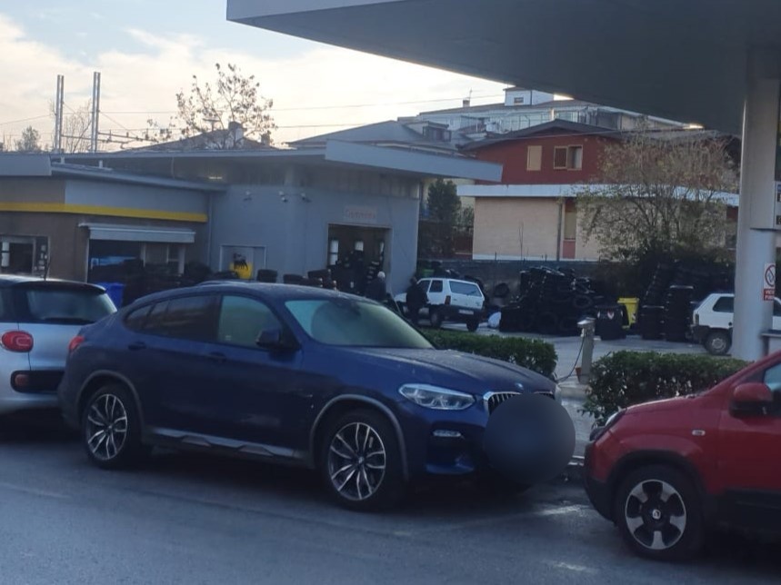 Doppio raid nella notte a Teramo. Colpiti due “gommisti”