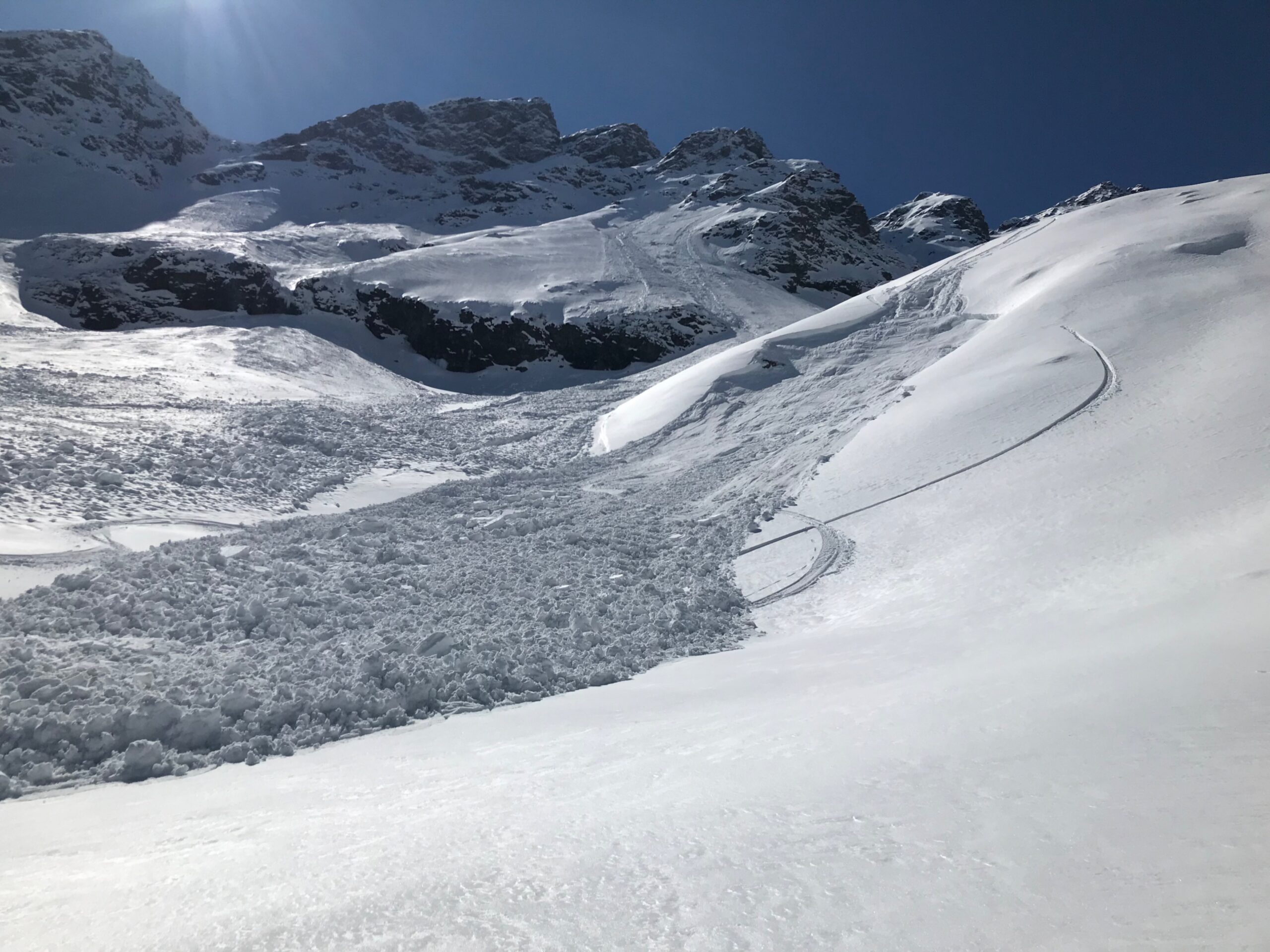 Rischio valanghe, chiuse alcune strade del Gran Sasso