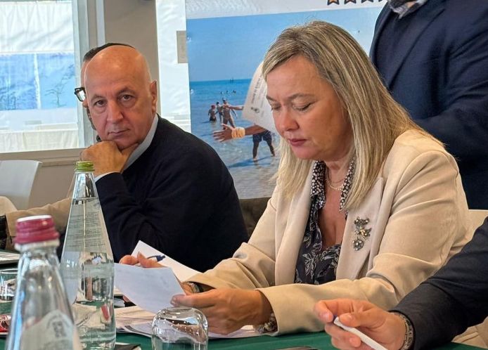 Roseto: sulla scuola Romani la maggioranza replica al PD