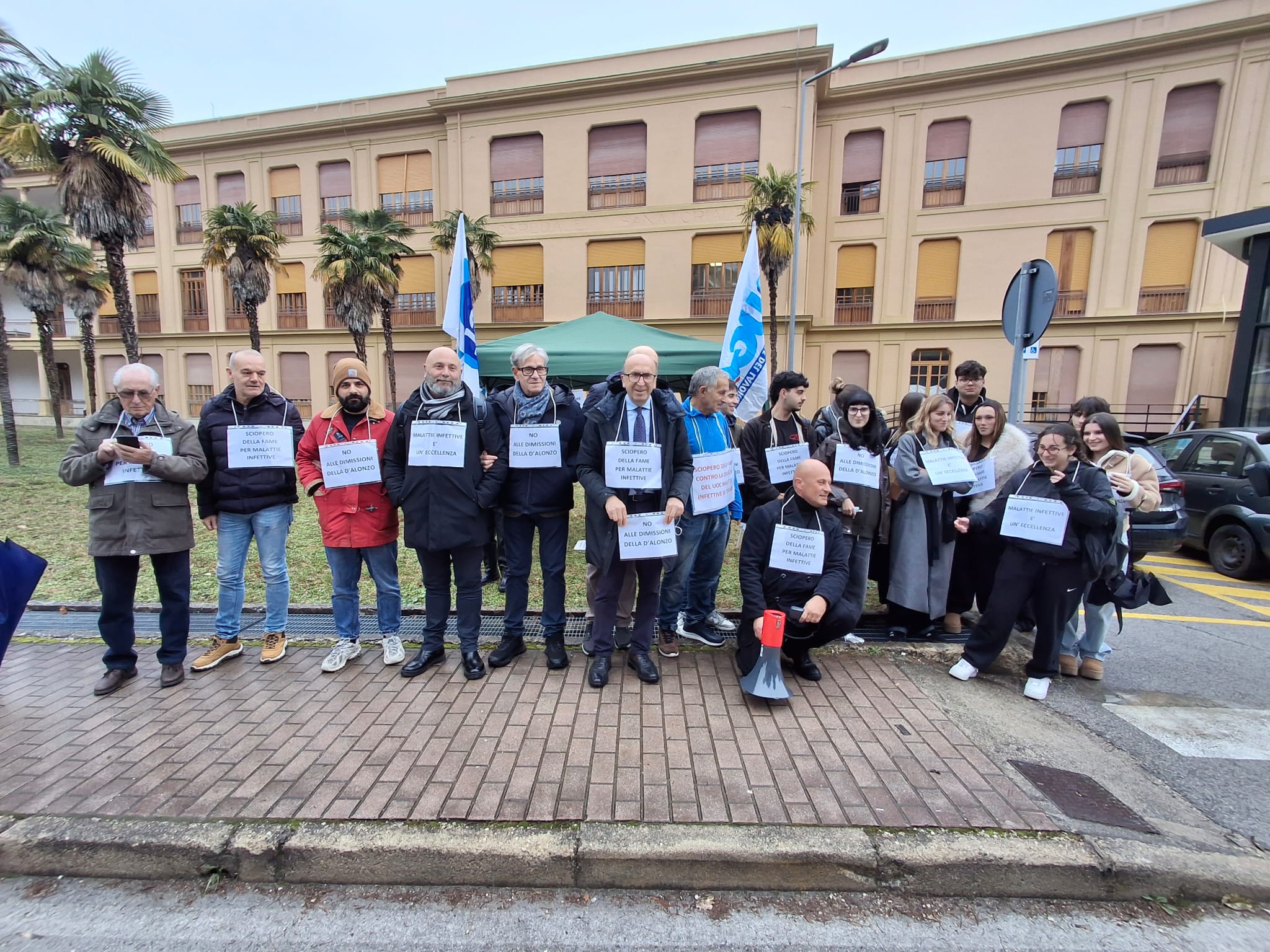 Sciopero della fame al Mazzini per il reparto di malattie infettive. I promotori: “non ci fermeremo”