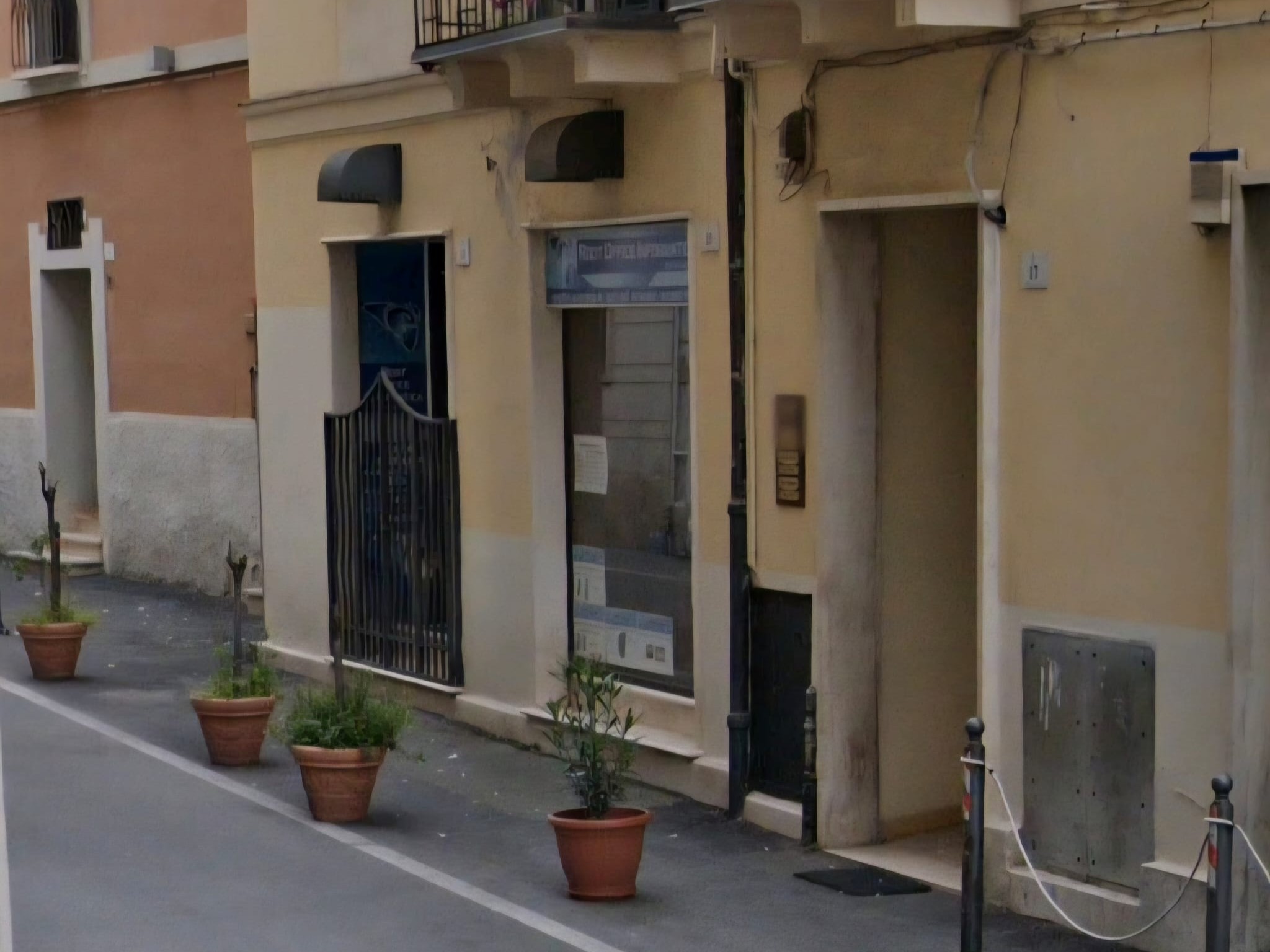 Muore nel suo negozio noto commerciante teramano