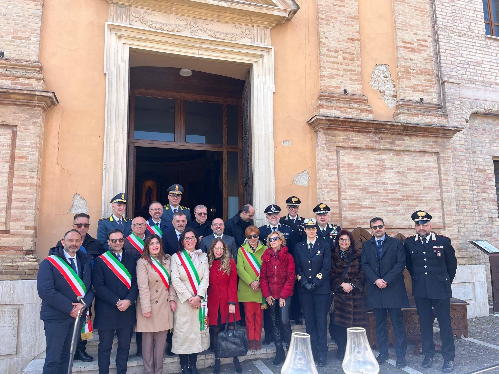 Forze dell’ordine e istituzioni a Nereto per il Precetto Pasquale