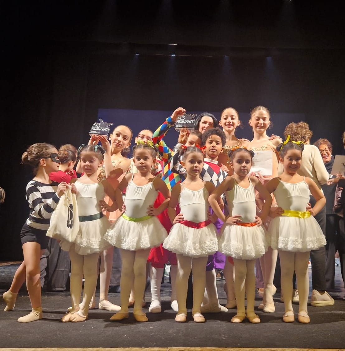 Dalla Val Vibrata all’Accademia Nazionale: l’eccellenza della danza premiata al Teatro Ronconi. Borsa di studio per l’allieva Beatrice Bortone
